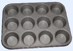 Silbernes Blech mit 12 Vertiefungen